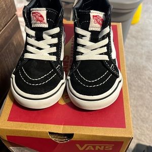 5.5 High Top Vans. Good condition.